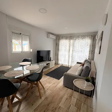 Feel At At Tamara - Two Steps To The Pool Apartament